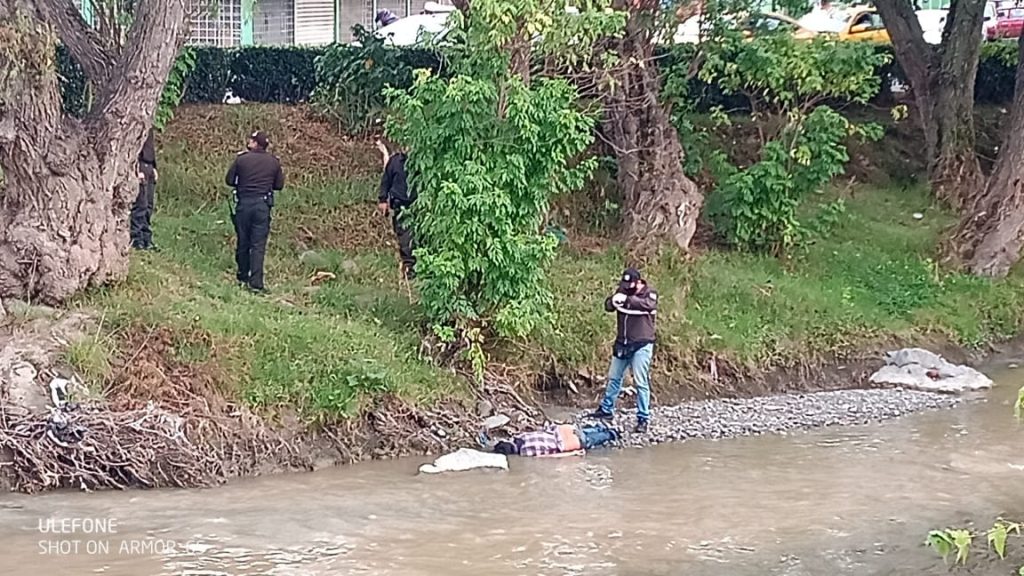 El ciudadano se habría ahogado tras caer al río.