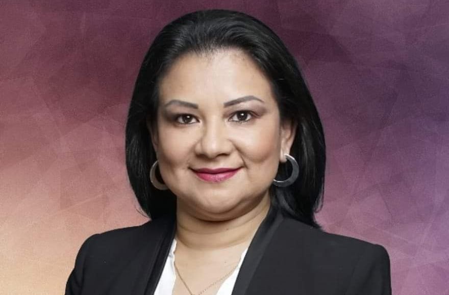Isabel Enrríquez Jaya, en años anteriores, fue directora de Comunicación del Gobierno Provincial de Zamora Chinchipe.