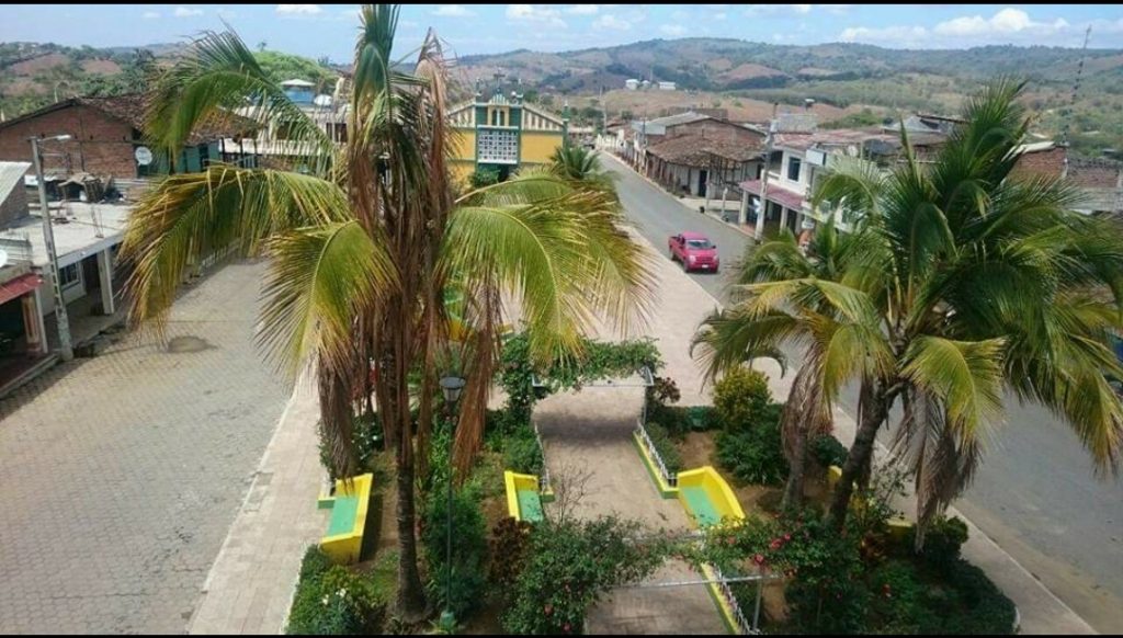 La parroquia Sabanilla pertenece al cantón Celica.