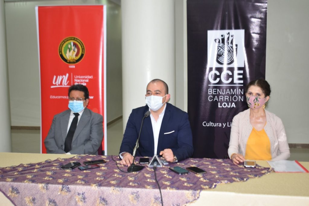 Yovany Salazar Estrada, de la UNL; Diego Naranjo Hidalgo, director de la CCE-L, y Jeannet Coronel Calle, de la CCE-L, dieron detalles, ayer, del evento.