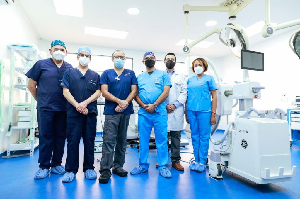 El componente profesional se complementa con el contingente tecnológico.