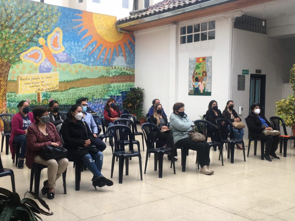 A través de una asamblea general surgió la organización.