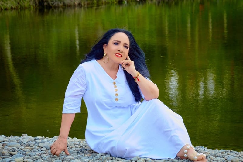 Guadalupe Izquierdo indica que en todos los momentos de la vida, el único que no abandona a las personas es Dios.