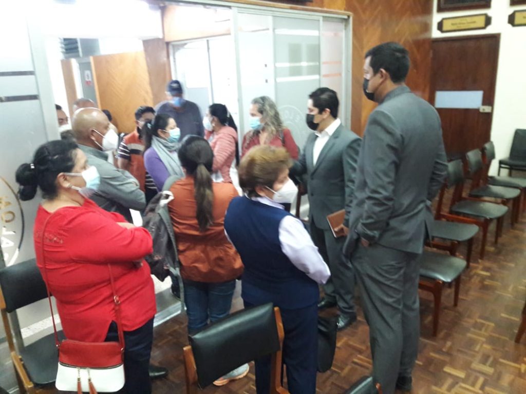 La reunión se desarrolló en las instalaciones del Municipio de Loja.