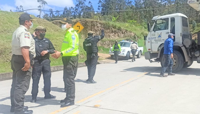 El comandante de la Policía de Loja acudió al cantón Saraguro, ayer.