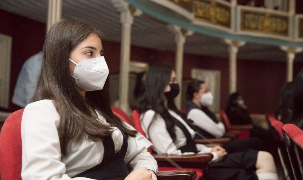 La inauguración se desarrolló en el teatro Bolívar.