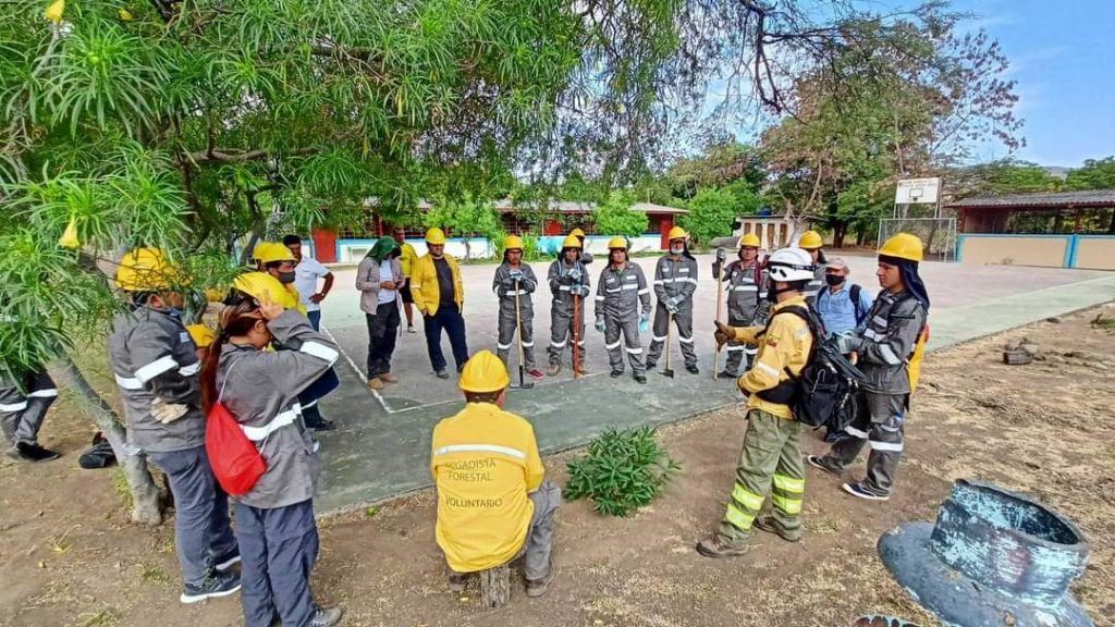 La actividad busca que las personas ayudan en el manejo integral del fuego.
