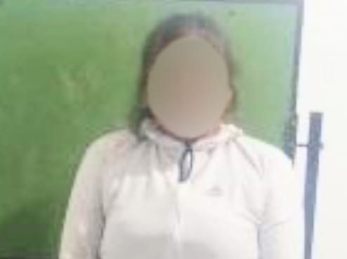 La mujer llevaba 4,4 gramos de base de cocaína.