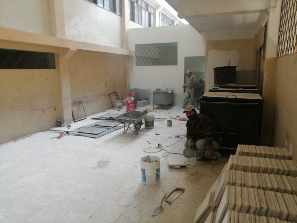 En el establecimiento fiscomisional, desde inicios del año escolar, empezaron a realizar intervenciones en el área física.