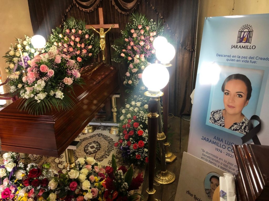 El sepelio se cumplió el miércoles anterior, luego de la misa de cuerpo presente que se celebró en la iglesia matriz de su cantón natal.