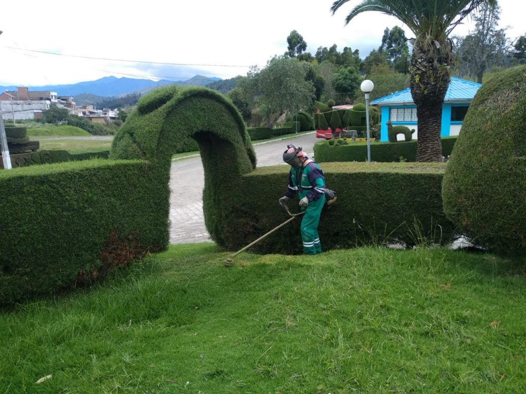 Las labores están a cargo de los obreros del Municipio de Loja.