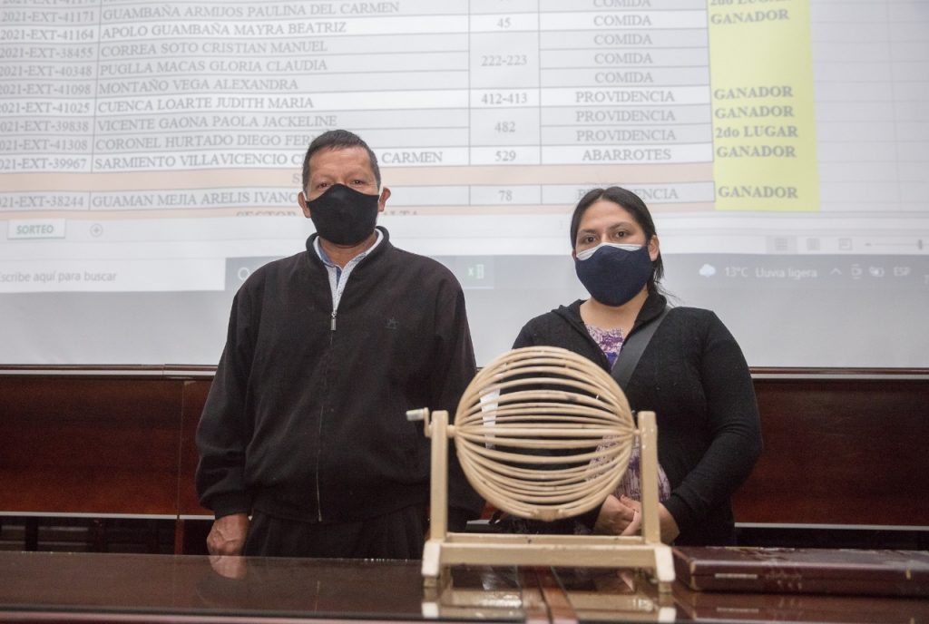 Se realizó un sorteo con la presencia de los beneficiarios y autoridades de la localidad.