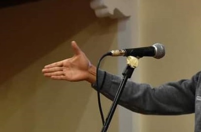 La participación será híbrida, es decir, presencial y virtual.