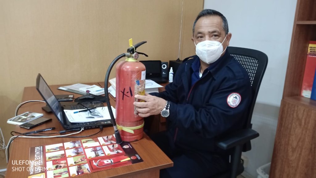 El extintor de dos kilos es viable pata tener en los hogares.