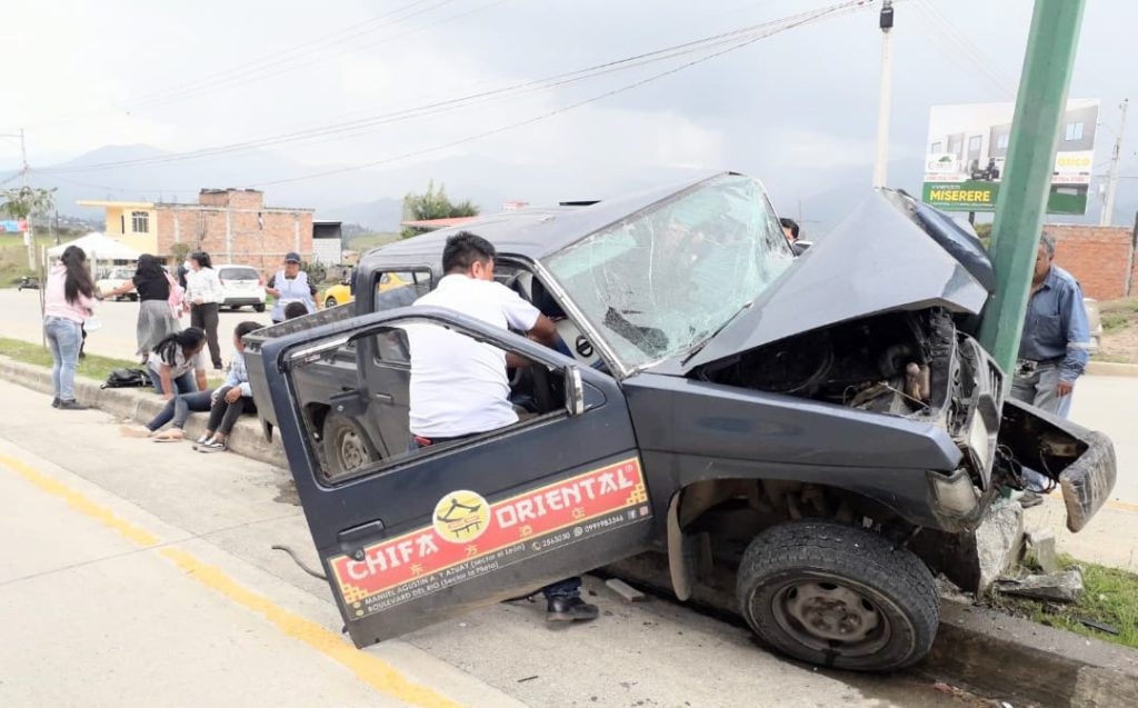 La persona que conducía ese vehículo habría perdido pista.