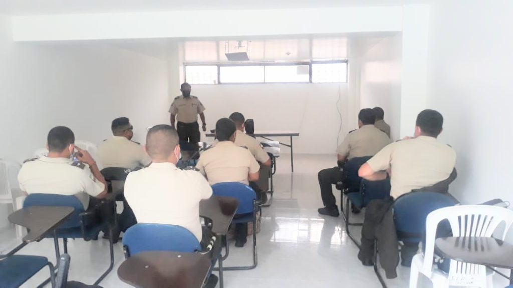 Durante toda la semana se realiza el taller.