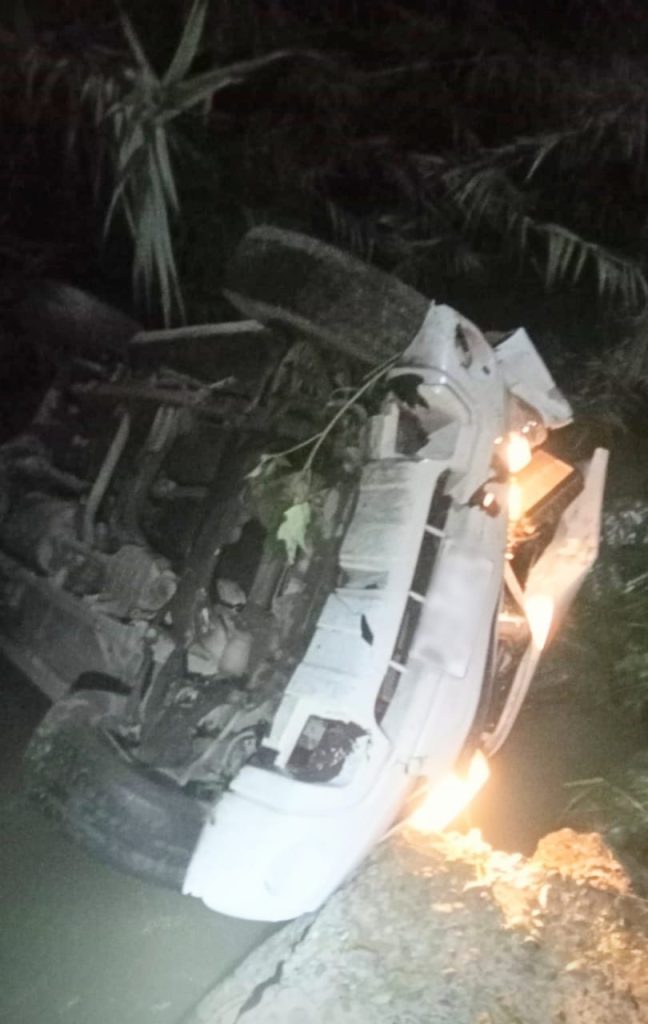 Los cuatro ocupantes no quisieron ser chequeados por los paramédicos.