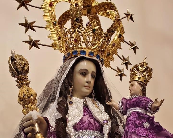 La Virgen del Cisne, desde hace siglos, viene siendo venerada por fieles tanto del país como del extranjero.
