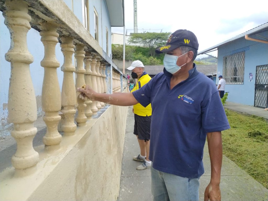 Personal de algunas entidades participó en la minga.