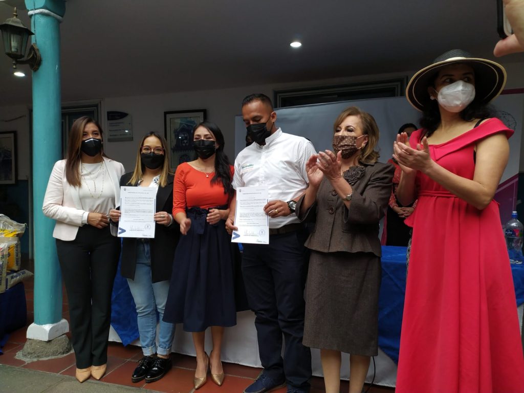 El evento se cumplió en la Gobernación de Loja.