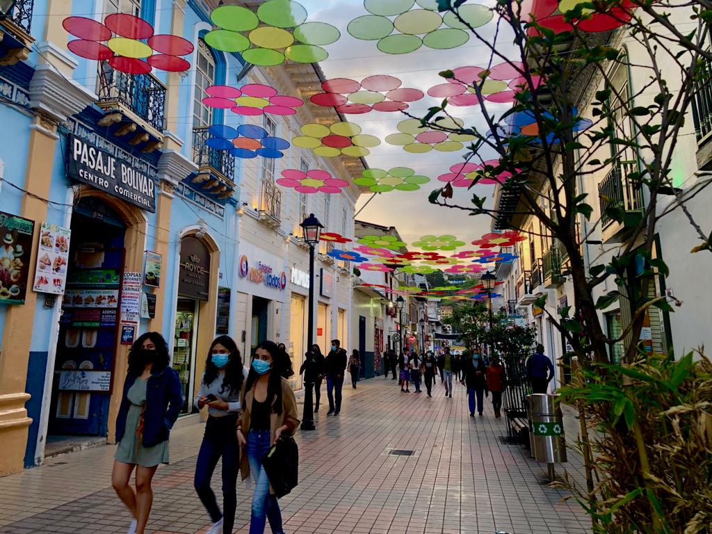 Con el pregón de festividades iniciaron las festividades.