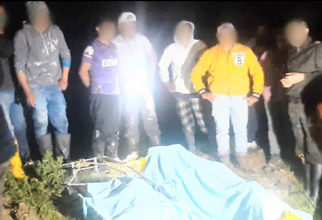 La noche del último jueves se hallaron los restos mortales de dos personas.