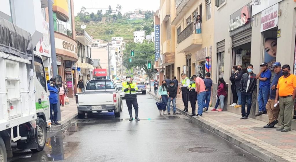 El percance ocurrió en la calle José Antonio Eguiguren y avenida Universitaria.