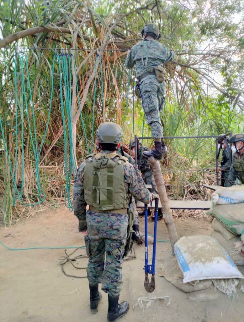 Los militares desmantelaron esos teleféricos rudimentarios.