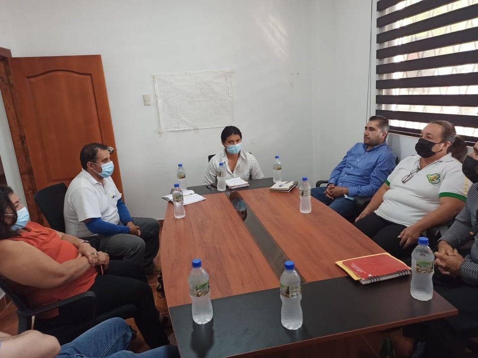 La Mancomunidad, cuya sede es Mangahurco, por el lapso de dos años, la constituyen Gladis Astudillo, de Cazaderos, y Willan Córdova, de Bolaspamba.