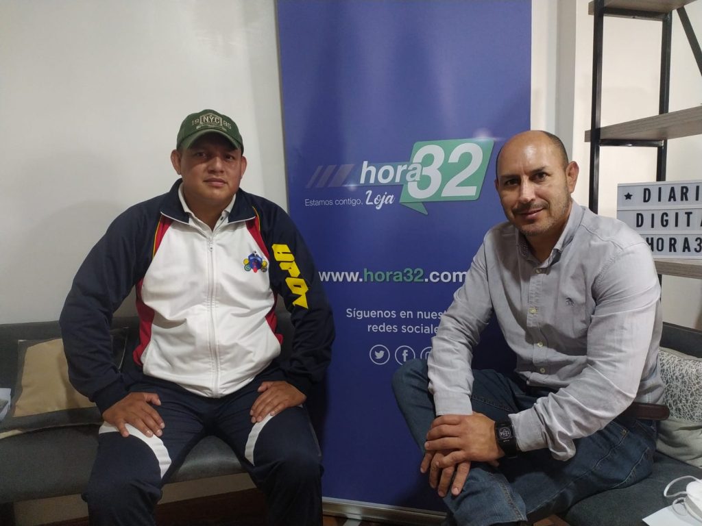 José Luis Caraguay Aguinsaca y Luis Jiménez Bermeo invitan a los profesionales de Cultura Física de Loja a que se sumen a la Asoprocufil.