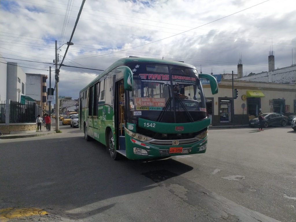 Incrementar el pasaje es vista como una ayuda ante la situación económica de los transportistas, aunque no es una solución definitiva.