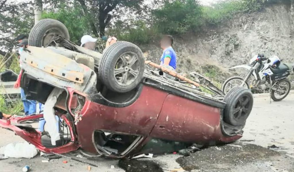 El accidente ocurrió a 150 metros de la estación de servicios Ortega.