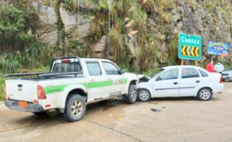 En media vía quedaron varados los automotores.
