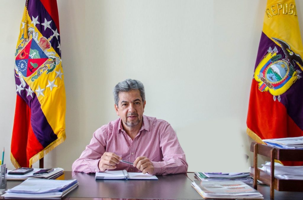 Rafael Dávila Egüez indica que los síntomas que posee son leves.