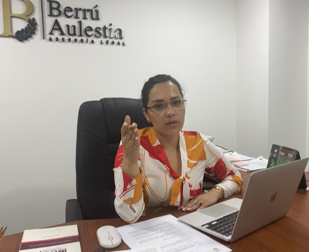 Zoila Berrú Aulestia, a más de Movcel, asumió la defensa del movimiento UCEL.