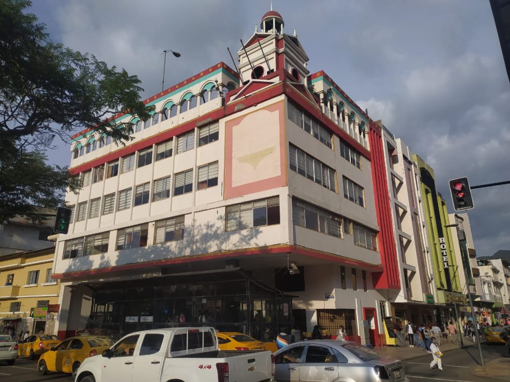 Más de medio millón de dólares es el monto del que se habla en el informe.