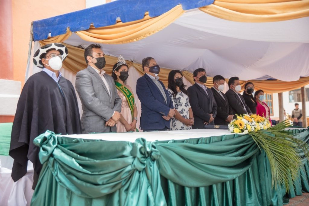 Las autoridades solemnizaron la fiesta central de la parroquia lojana.