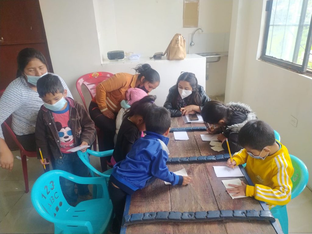 Niños de varias edades acudieron el sábado 29 de enero a recibir las enseñanzas de los voluntarios.