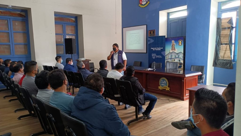 Socios, conductores y controladores fueron capacitados.