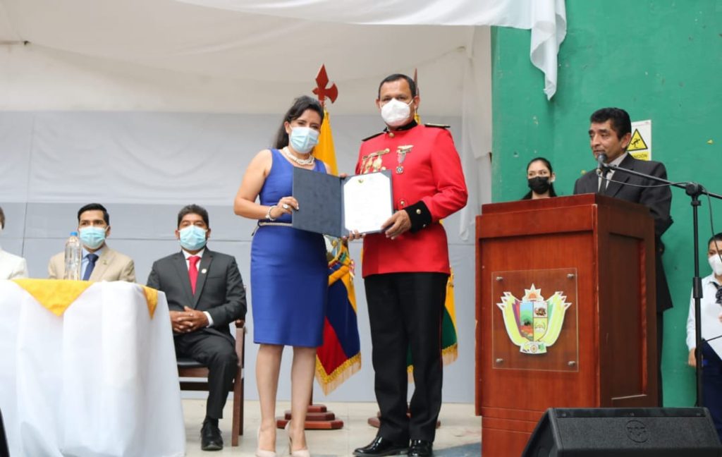 Geovanny Salazar Peñafiel recibió el acuerdo durante la sesión solemne.