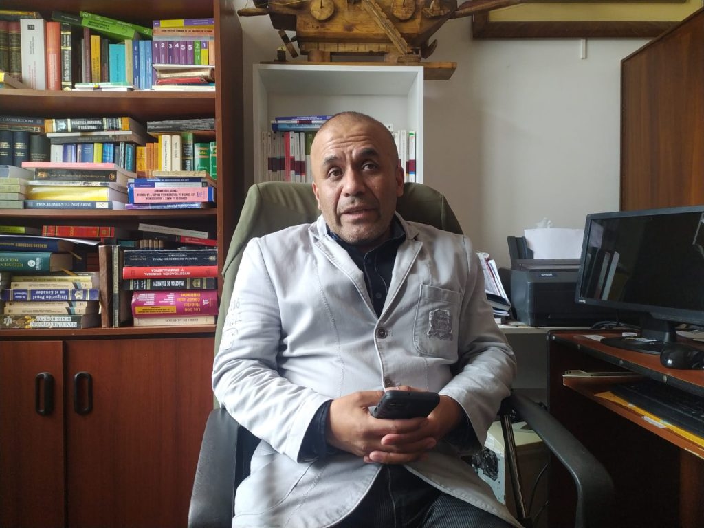 Víctor Saraguro Ojeda invita a los lojanos a que se sumen al plantón.