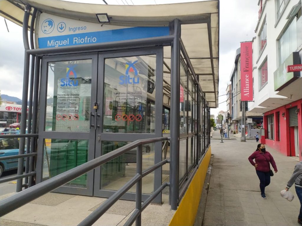 Son ya cerca de dos años que las paradas están cerradas.