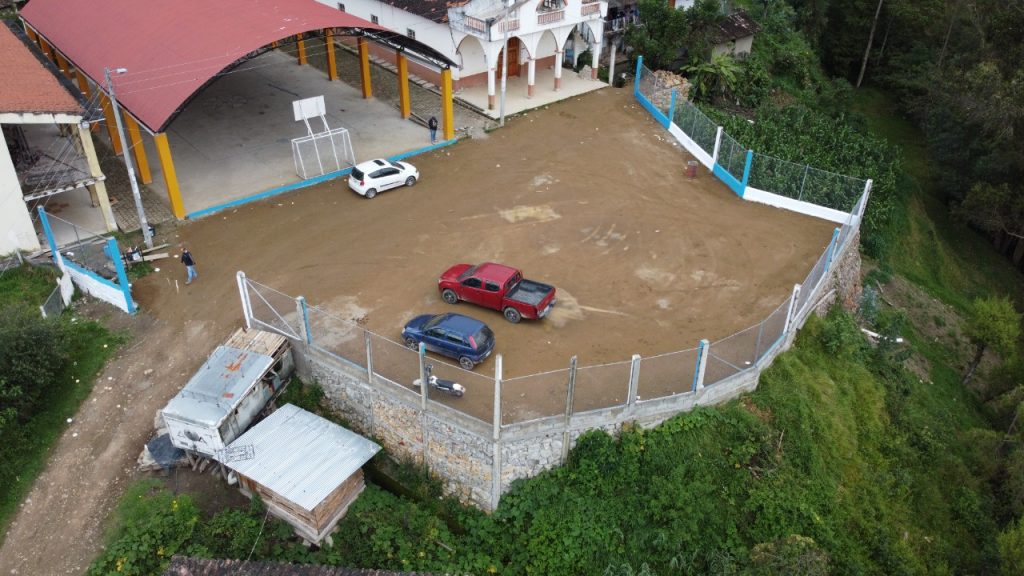 Las obras benefician a alrededor de 120 moradores.