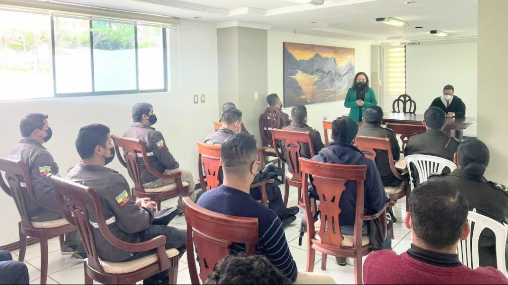 Se establecieron varios grupos para la capacitación.