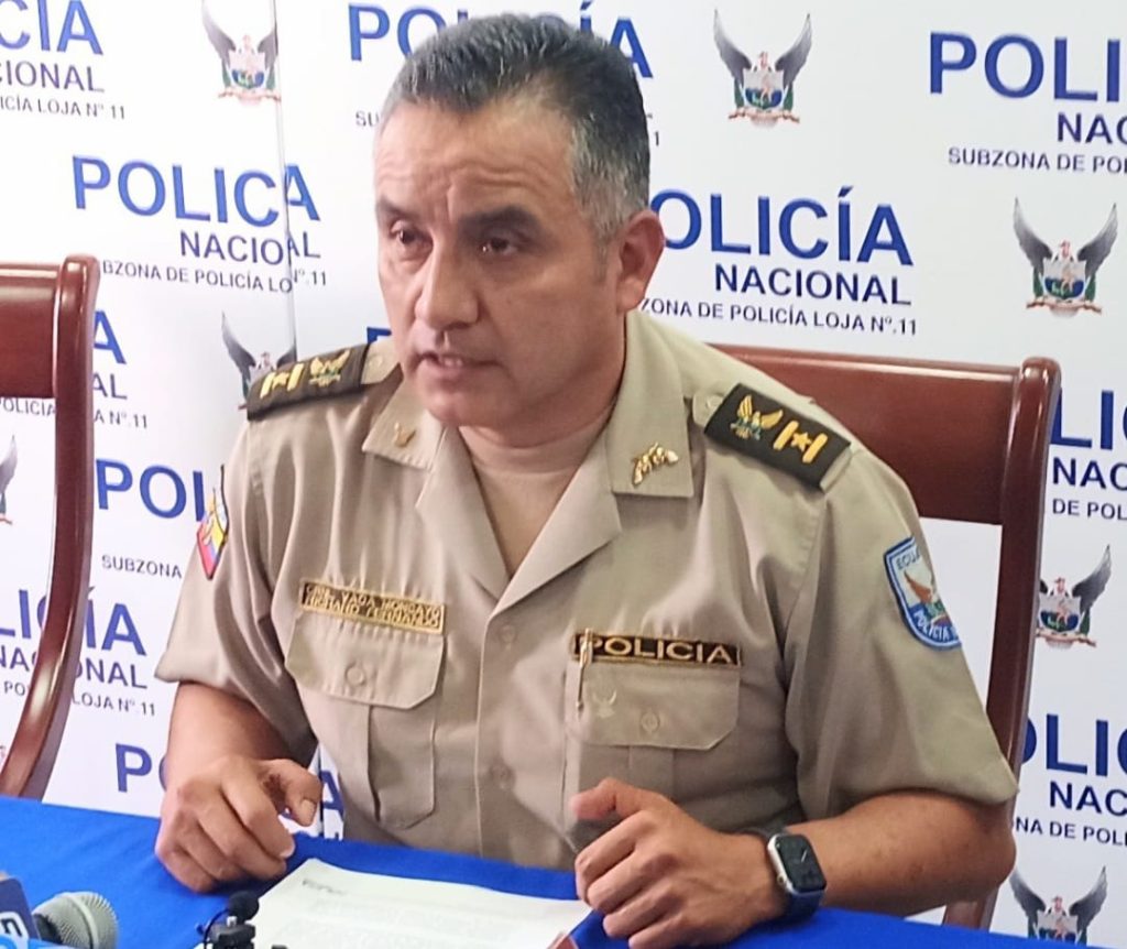 Fernando Vaca Moncayo indicó que en el feriado 1.107 policías se encargaron de los controles en la provincia de Loja.