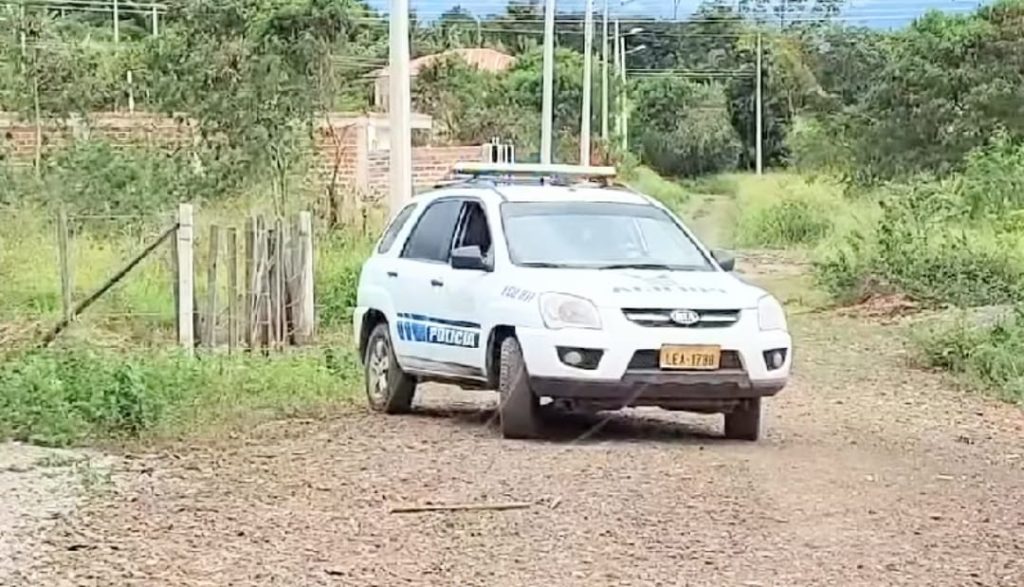 La Policía acudió al lugar a levantar indicios del hecho delictivo.