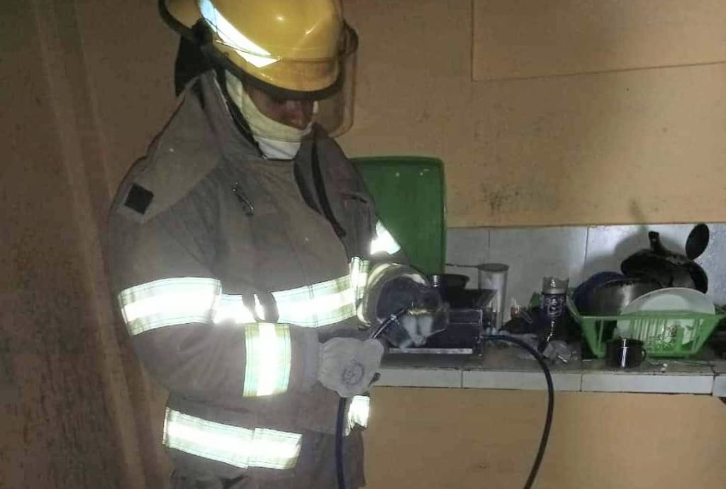 Un daño en la manguera produjo el incidente.