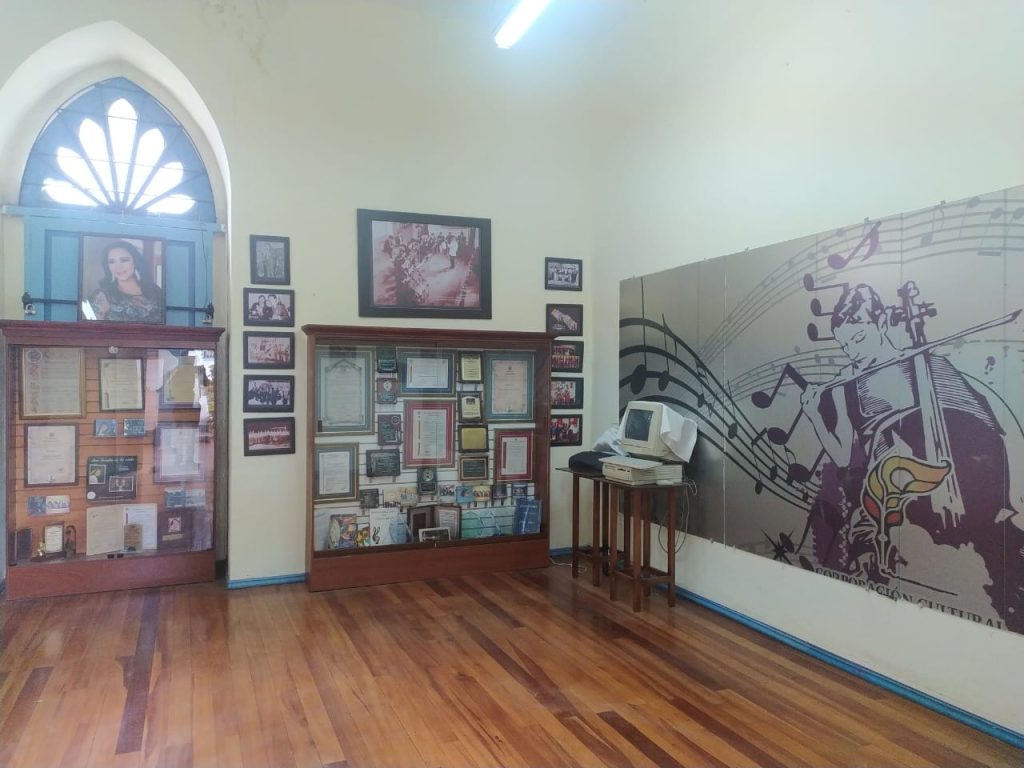 Los sábados, el Museo de la Música abre sus puertas hasta las 13:00.