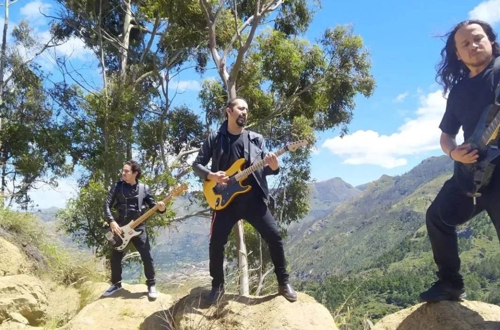 Hocus Pocus toca heavy metal.