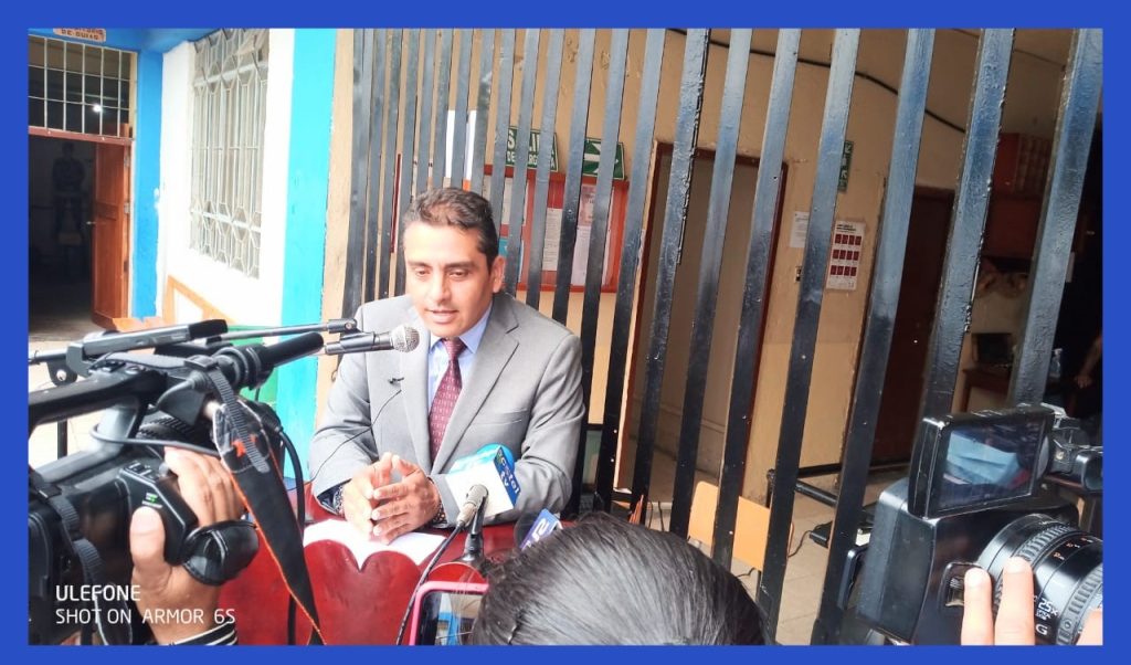 Carlos Domínguez Castro, director del centro carcelario, impulsa los emprendimientos de los internos.